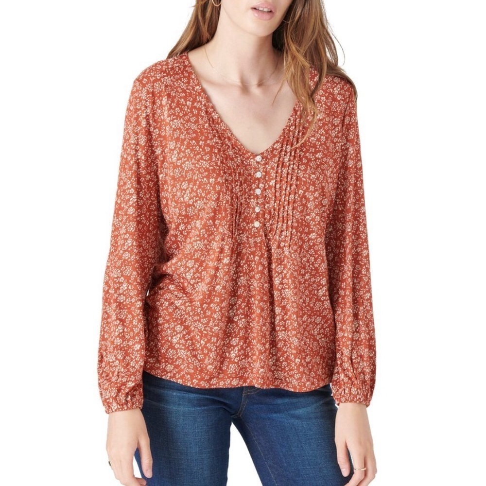 LUCKY BRAND Long Sleeve V-Neck Top Red Floral pleated front Women’s Small NWT